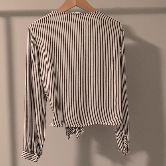 Gap Stripped Cross-front top - Picture 2 of 3